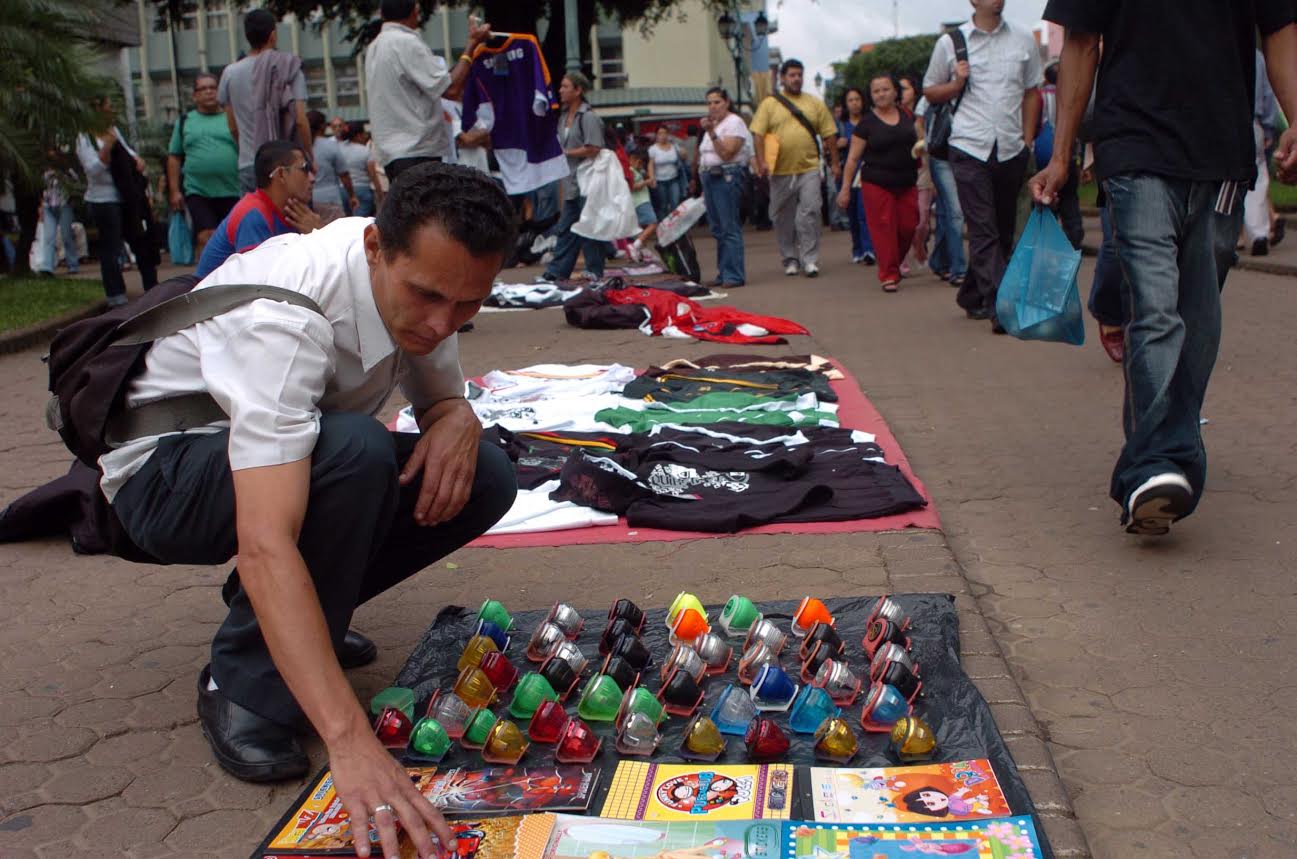 La informalidad laboral en el Perú: la cara fea del modelo neoliberal