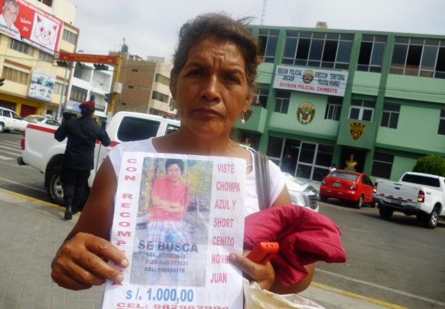 Madre Desesperada Ofrece Recompensa Por Hijo Desaparecido‏ 3552