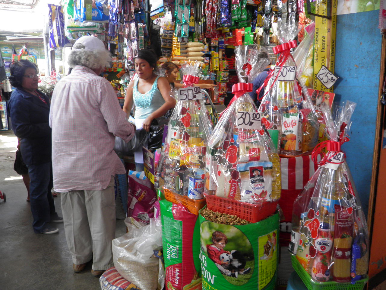 Chimbote: Venta de arreglos florales y canastas se incrementan previo