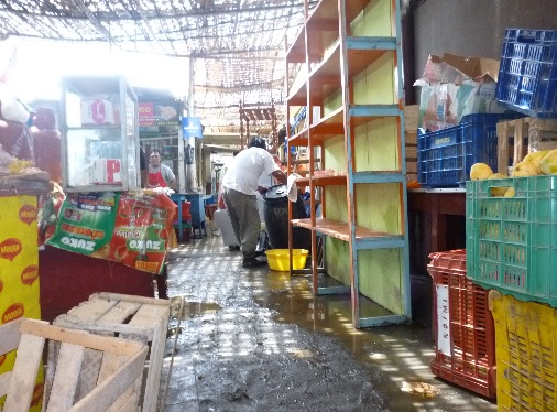 calles-de-chimbote-inundadas-mercados