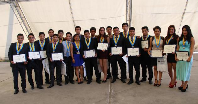 Son más de 900 los egresados del Technical School, quienes trabajan en las principales empresas industriales del país.