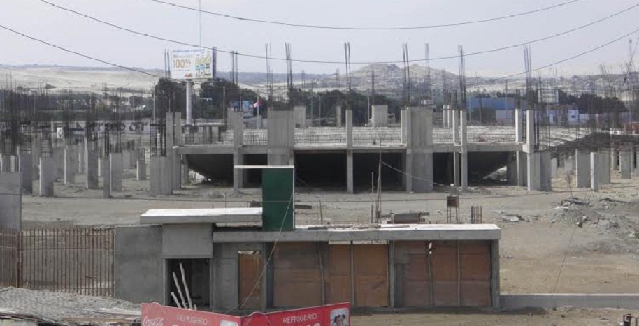 Pamela Bermúdez y Juan Carlos Gallo, ex gerentes de la Subregión Pacífico serán denunciados por haber favorecido a las constructoras a cargo de la obra de coliseo Gran Chavín y la av. Pardo.