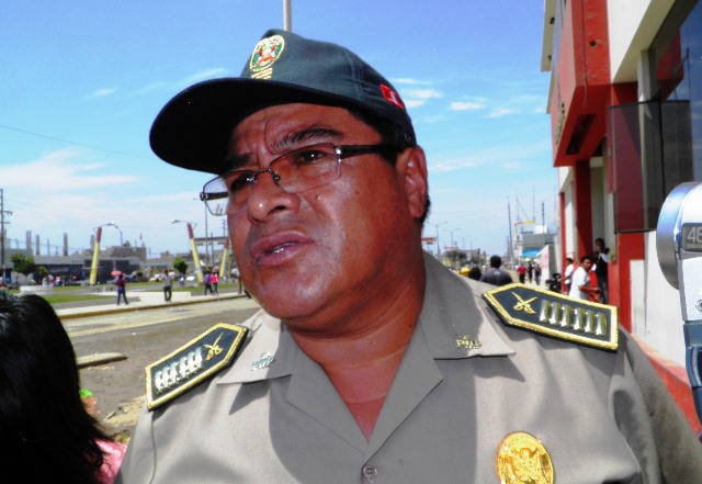 Jefe de la Divipol Chimbote, coronel Edgar Aguilar, asegura que los efectivos de la Policía Judicial estaban libando licor en el marco de un operativo(¿?)