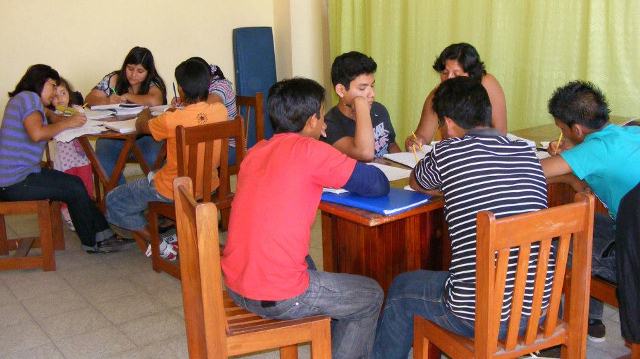 CECOPROS ofrece programa gratuito para terminar la primaria o secundaria.