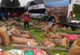 La colisión entre un camión de carga pesada y un bus interprovincial ocasionó la muerte de tres personas, esta mañana frente al Vivero Forestal (Fotos: Lindberg Cruzado)