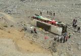 El bus de transportes San Francisco, que partió de Chimbote a Huacrachuco cayó a un barranco de 50 metros.
