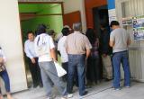 Personal despedido de la comuna sureña esperaron ser atendidos por autoridades.
