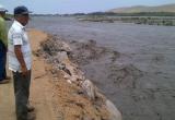 Los moradores de los poblados de Santa están alarmados ante un inminente desborde del río. Reciben poca ayuda de las autoridades.