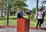 Valentín Fernández presidió su primer izamiento en su nueva gestión.
