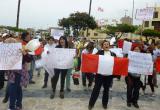 Militantes de "Puro Áncash" lavaron banderas en plena Plaza de Armas de Chimbote.