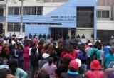 Protesta de las mujeres fileteras de Chimbote frente a la sede de la Direpro.