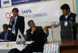 Momentos en que se realiza el sorteo en la ODPE del Santa.