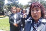 Trabajadores de la subregión reclamaban sus pagos mientras loas autoridades del GRA daban una conferencia.