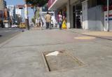 Las veredas de Chimbote siguen luciendo su deficiente ejecución de obra.