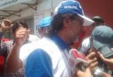 Waldo Ríos insulta a periodistas porque le preguntaron cómo financió su campaña.