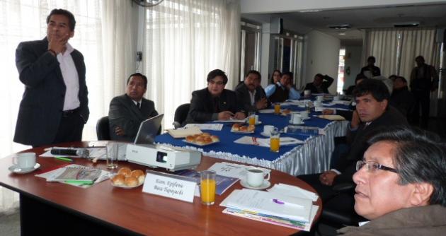 Mesa de Trabajo por la Asociación de Municipalidades del Perú.