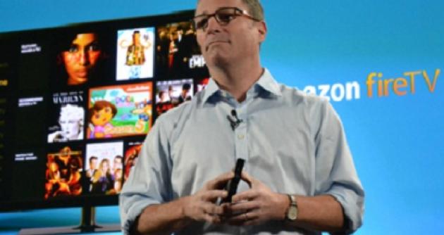 Peter Larsen, vicepresidente de Amazon, anuncia el lanzamiento de FireTV. (Foto: Internet)