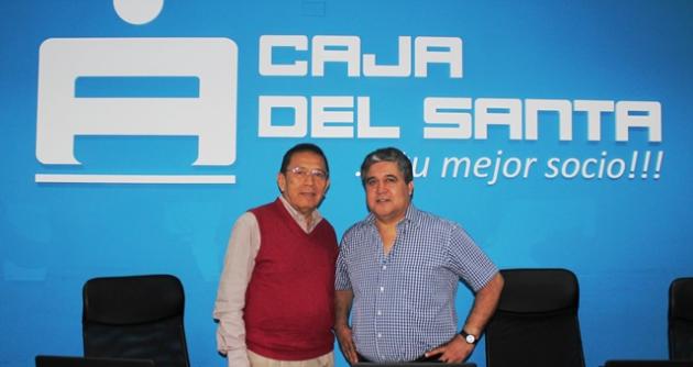 Lic. Víctor Chavez Pickman visitó hoy sede de Caja del Santa.