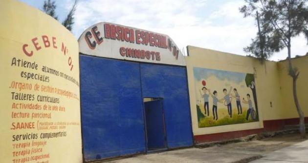 Centro de Educación Básica Alternativa (CEBA) N° 01 de la urbanización Los Pinos.