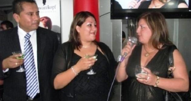 Walter Sánchez López y Jessica Salazar García, compadres de la pareja presidencial de Áncash, en una ceremonia con Milagros Asian, esposa de César Álvarez. (Foto: Chimbotenlinea.com)