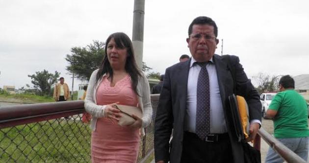 La fiscal Anticorrupción Yeni Vilcatoma ingresando al penal de Cambio Puente.(Foto: Chimbotenlinea.com)