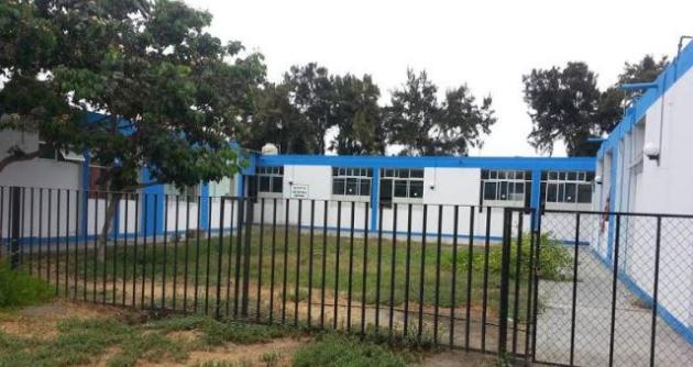 Director afirma que hay áreas del hospital donde está prohibido el tránsito de médicos y personal interno.