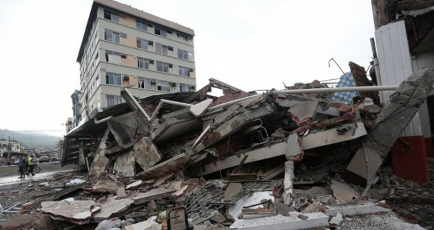 Uno de los hoteles del balneario ecuatoriano, Pedernales, que desapareció completamente a consecuencia del terremoto. (Foto Diario Metro)