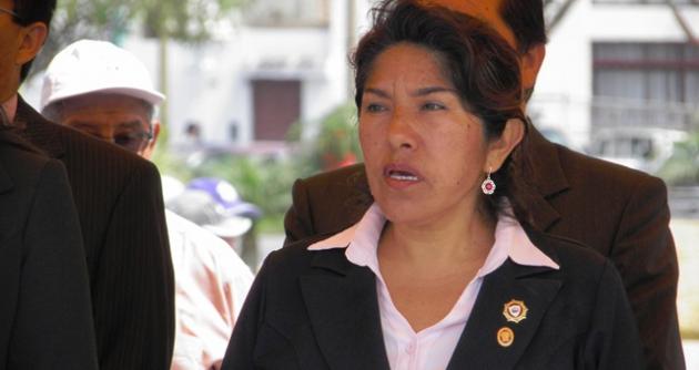 “Siguen los asesinatos en ese antro y por qué no lo cierran”, criticó gobernadora de Chimbote.
