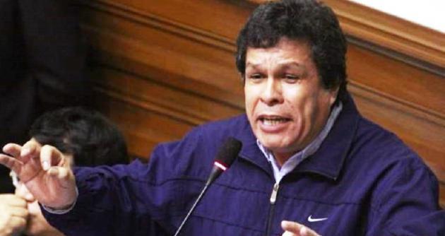 "César Álvarez es mi amigo" dijo congresista Benitez en la televisión.