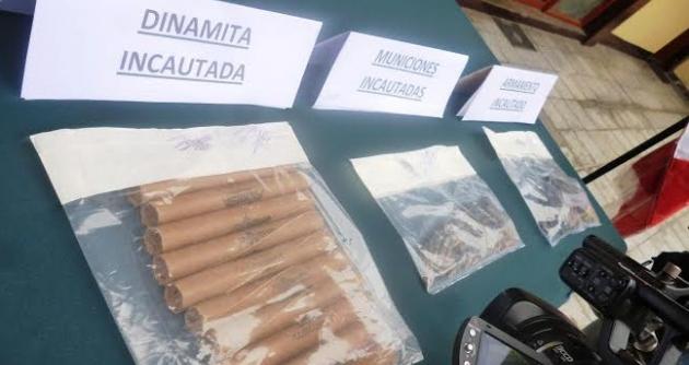 Armas y municiones incautadas por la Policía durante la captura del sujeto Vilmer Carrasco. (Foto: Lindberg Cruzado)