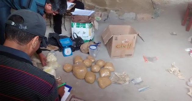 Parte de la droga incautada esta mañana en una vivienda en el sector Nuevo Horizonte.(Fotos: cortesía PNP)