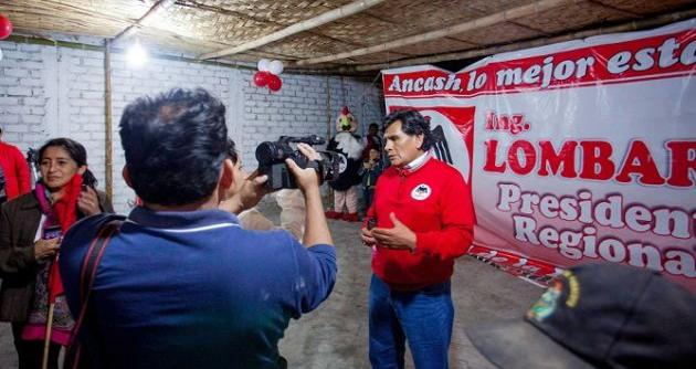 El candidato Lombardo Mautino también viene desarrollando su campaña en Huaraz.
