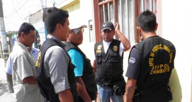 “Marcas” asaltan a coordinadora de Cunamás al salir del Banco “Marcas” asaltan a coordinadora de Cunamás al salir del Banco