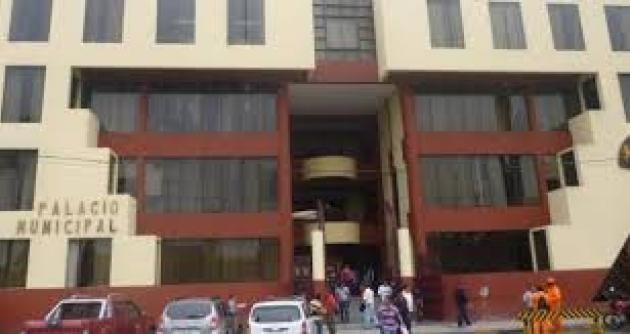 Funcionarios municipales advierten de irregularidad a autoridades de la comuna provincial.