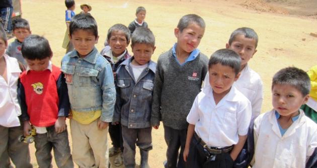 Los niños de Huáscar y Carachuco deben sonreír en esta Navidad. (Foto: RSD)