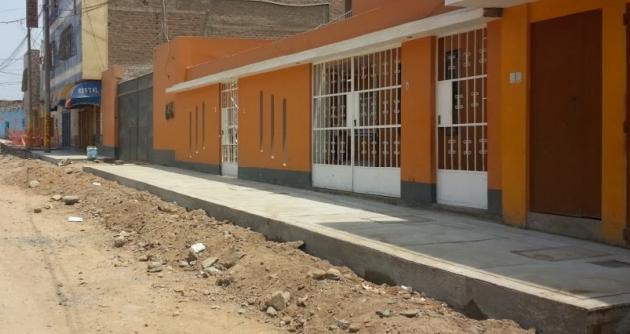 Una empresa vinculada al prófugo Jack Castillo se habría adjudicado la construcción de pistas y veredas en "la Esperanza Baja" (Foto referencial)