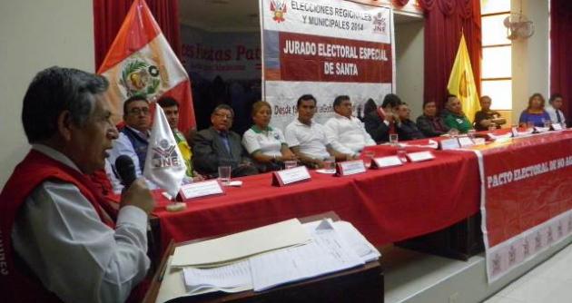 En nuestra ciudad los candidatos también firmaron pacto ético.