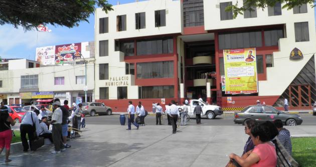 No se acataron normas en comercio ambulatorio, transporte, mercados, limpieza pública, seguridad ciudadana, entre otros.