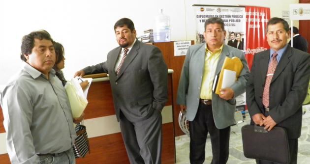 Hombres de prensa evalúan entablar una contrademanda.