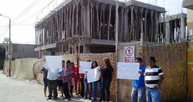 Obras de postas médicas inconclusas en Chimbote.