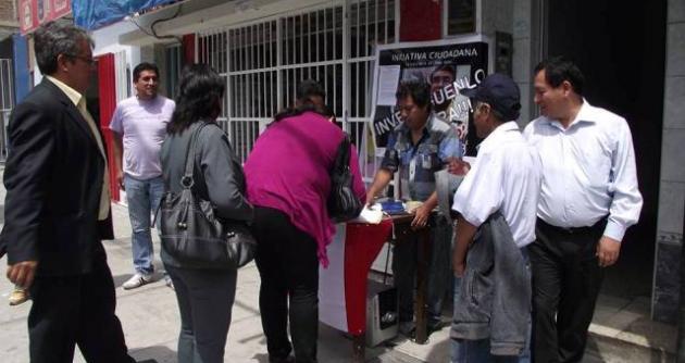 Iniciativa ciudadana, liderada por periodista, recogió sentir de la población que rechaza a los corruptos.