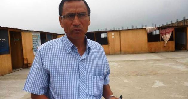 El director del colegio Inca Garcilaso de la Vega asegura que los 2 millones de soles que pretenden prestar la región no serán suficientes para terminar la obra.