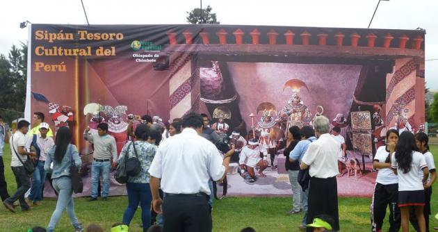 Réplica de Señor de Sipán en la feria de San Pedrito 2014.