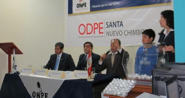 Sorteo de los miembros de mesa para la jurisdicción de la ODPE Santa.