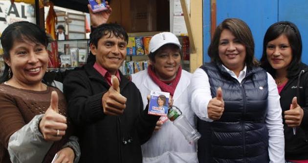 La candidata Tania Ruiz, visitó los diferentes mercados de Chimbote.(Foto: Prensa Alianza para el Progreso)