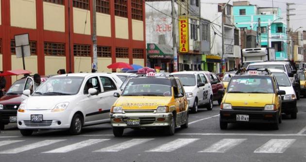 Tránsito de vehículos ligeros creció en 7,7%