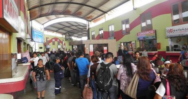 Los pasajes a diferentes puntos del país se incrementaron hasta en un 50 por ciento.