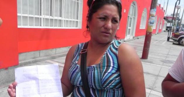 María Melgarejo dice que su esposo es pescador y que no tienen dinero.