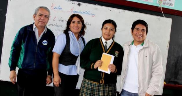 Profesora Elizabeth Rodríguez agradeció aporte de candidato Walter Soto.