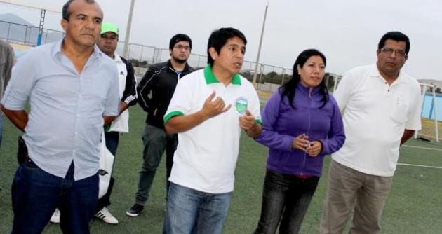 Candidato Walter Soto y su equipo de aspirantes a regidores de Nuevo Chimbote.